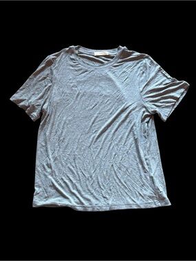 ✨Xueli Grey cotton t-shirt with a relaxed fit✨